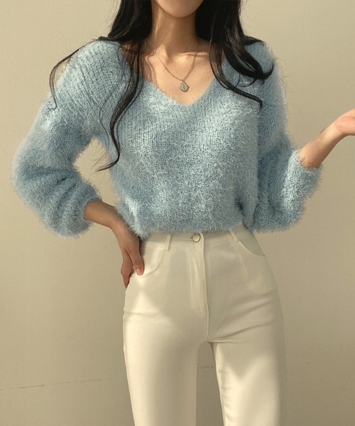 Miniministore(ミニミニストア)の「モヘア調ニット Vネックシャギートップス(ニット/セーター・レディース・グレー/ホワイト/ピンク/ブルー/ブラック・FREE)」の19枚目の写真