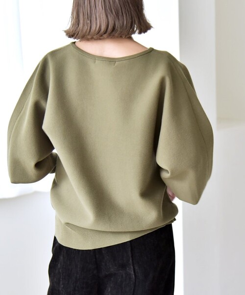 quaranciel(カランシエル)の「quaranciel:〈手洗い可能〉ダブルフェイス ボートネック パフ ニット プルオーバー(ニット/セーター・レディース・パープル/カーキ/ブラック・ONE SIZE)」の15枚目の写真