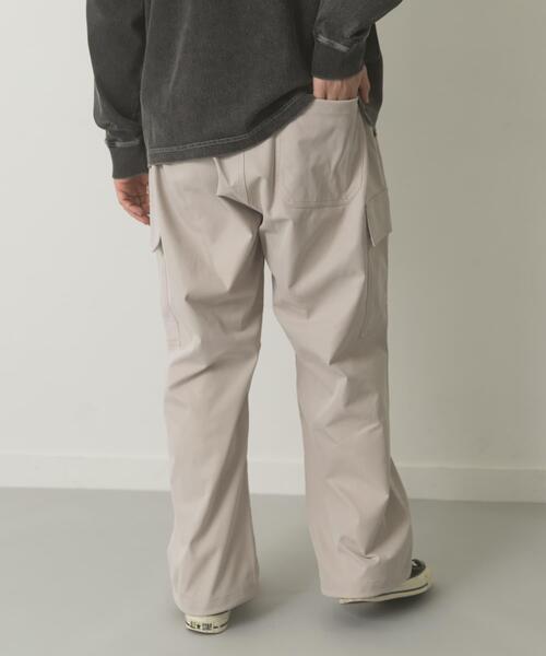 ITEMS URBANRESEARCH(アイテムズ アーバンリサーチ)の「ウエストイージー ポリツイル カーゴパンツ(その他パンツ・メンズ・ブラック/カーキ/ベージュ・MEDIUM/LARGE)」の6枚目の写真
