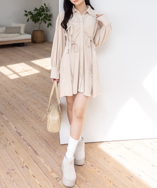 clear（クリア）の「フェイクスエードリボンシャツワンピース[着回し力抜群 ガーリー]≪AW新作≫（ワンピース・レディース・アイボリー・F）」の3枚目の写真