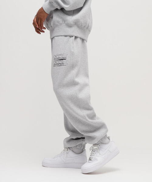 CITY COUNTRY CITY(シティーカントリーシティー)の「《AVIREX × CITY COUNTRY CITY》SIGNATURE SWEAT PANTS / シグネチャー スウェットパンツ / アヴィレックス / シティーカントリーシティー(スウェットパンツ・メンズ・ブラック/グレー・L/M/S/XL)」の4枚目の写真