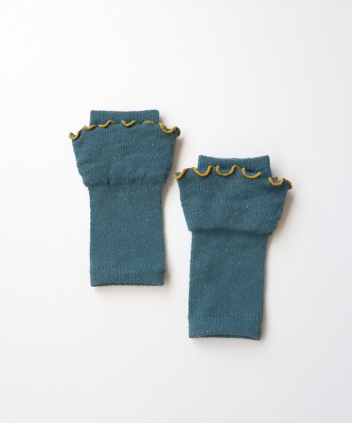 KIVISDOU（キビスドウ）の「チューリップフリル　ハンドウォーマー（アームカバー・レディース・ブルーグリーン/グレー/レンガ・F）」の7枚目の写真