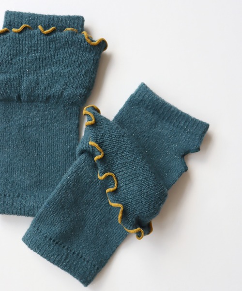 KIVISDOU（キビスドウ）の「チューリップフリル　ハンドウォーマー（アームカバー・レディース・ブルーグリーン/グレー/レンガ・F）」の8枚目の写真