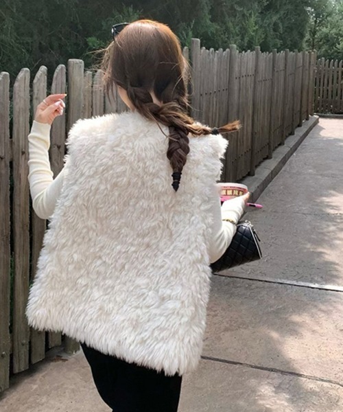 Dalfwin（ダールフィン）の「韓国ファッション ボリュームファーベスト（ベスト・レディース・オフホワイト/ブラウン・FREE）」の6枚目の写真