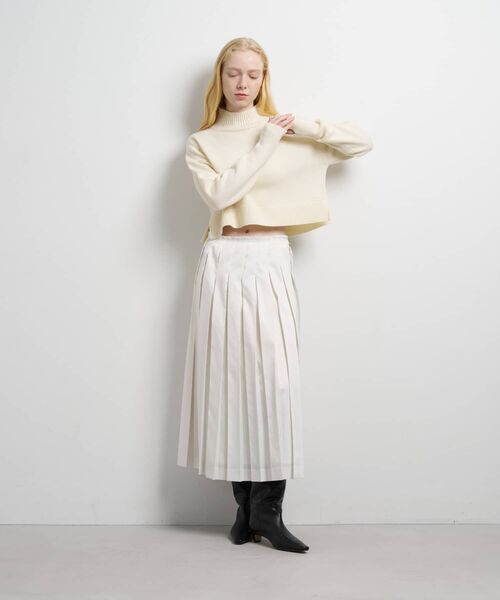 LANVIN en Bleu(ランバンオンブルー)の「メランジクロップドハイネックニット(ニット/セーター・レディース・ブルー/オフホワイト/ブラウン・38)」の15枚目の写真