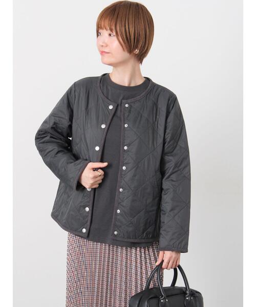 Lugnoncure(ルノンキュール)の「パッカブルノーカラーブルゾン(ブルゾン・レディース・ブラウン/ベージュ/チャコールグレー/ブラック・M/L)」の13枚目の写真