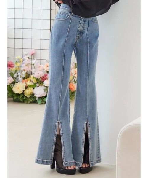 EATME(イートミー)の「フロントビジュースリットデニムパンツ(デニムパンツ・レディース・ブラック/ライトブルー・SMALL/MEDIUM)」の2枚目の写真