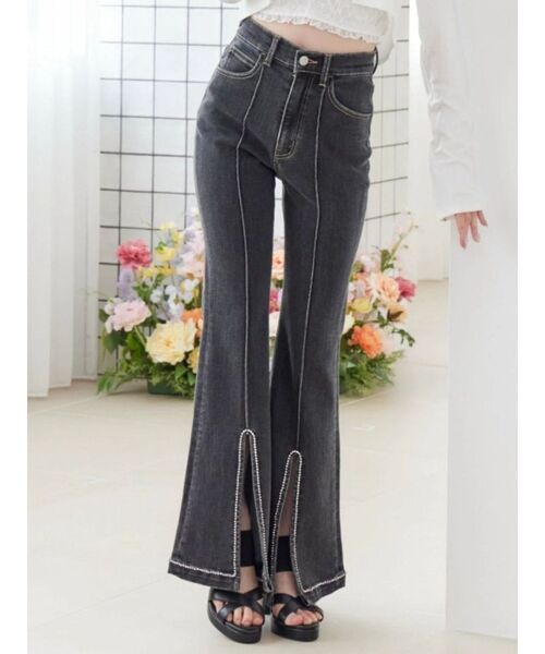 EATME(イートミー)の「フロントビジュースリットデニムパンツ(デニムパンツ・レディース・ブラック/ライトブルー・SMALL/MEDIUM)」の1枚目の写真