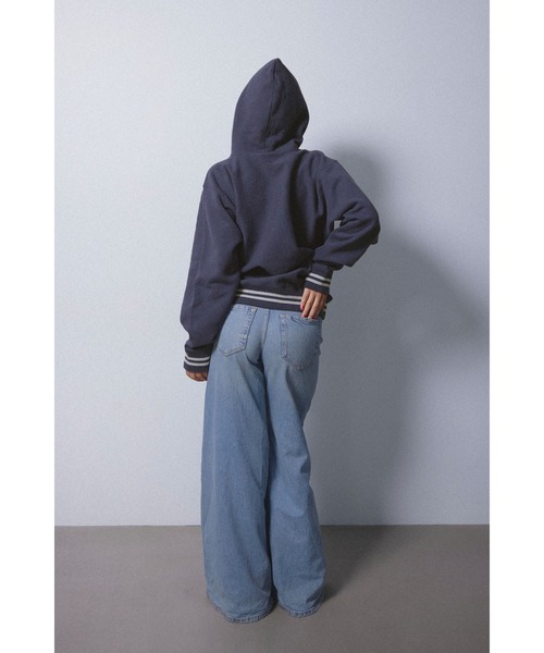 ALEXIA STAM（アリシアスタン）の「[Champion for ALEXIA STAM] Crew Neck Sweatshirt /別注 Championパーカー（パーカー・レディース・ライトグレー/ネイビー・M）」の12枚目の写真