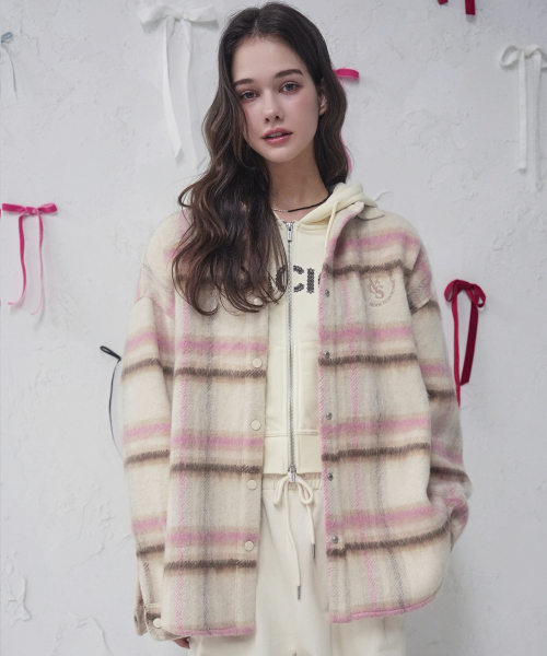 Vivacious(ビバシャス)の「Charmant Check Shirt NAVY(シャツ/ブラウス・レディース・ネイビー・FREE)」の2枚目の写真