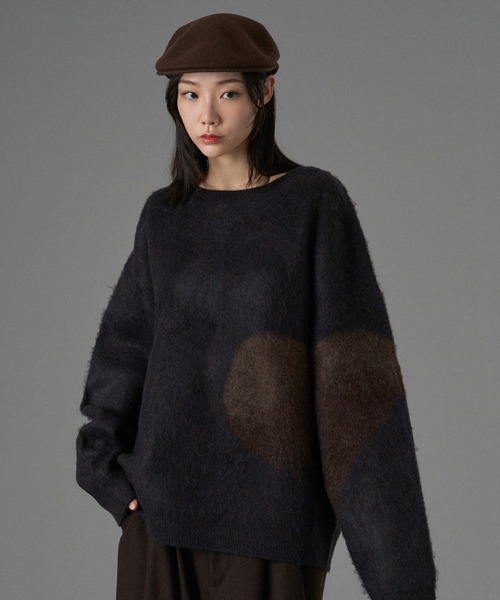 ONCILY（オンシェリー）の「GRADATION HEART MOTIF SHAGGY KNIT 