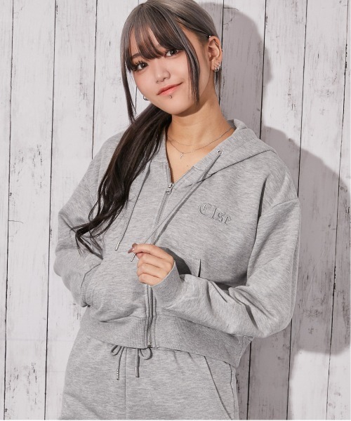 GORGE(ゴージ)の「《ビジューElseロゴ×ショート丈》裏起毛ジップパーカー 秋冬◎(パーカー・レディース・オフホワイト/グレー/ブラック・F)」の3枚目の写真