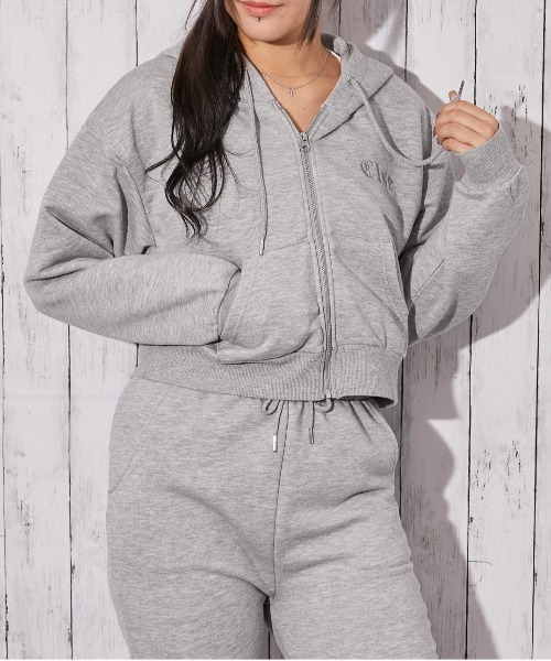 GORGE(ゴージ)の「《ビジューElseロゴ×ショート丈》裏起毛ジップパーカー 秋冬◎(パーカー・レディース・オフホワイト/グレー/ブラック・F)」の11枚目の写真