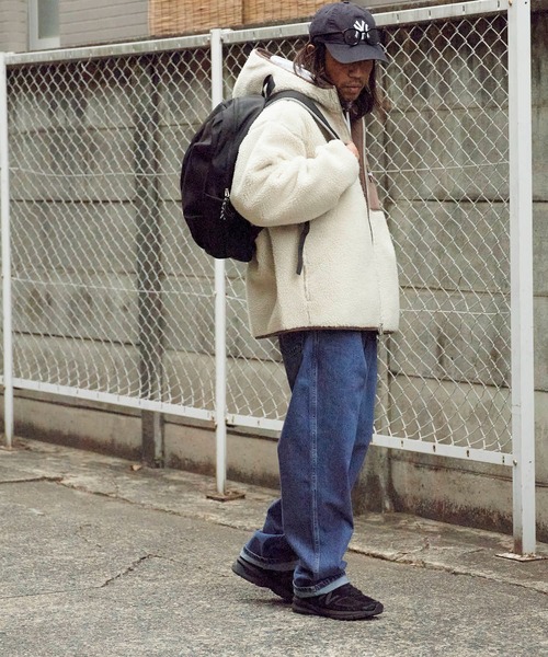 Calvin Klein Jeans（カルヴァンクラインジーンズ）の「Calvin Klein/カルバンクライン SHERPA FUNNEL NECK FULL ZIP HOODIE フルジップ ボアジャケット（ブルゾン・メンズ・ベージュ・M/L/XL）」の2枚目の写真