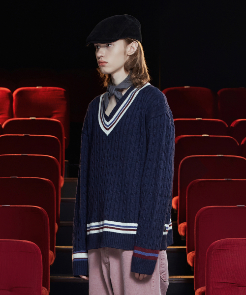 UNALLOYED（アナロイド）の「ケーブルVネッククリケットニット / ネイビー（ニット/セーター・メンズ・その他・MEDIUM/LARGE）」の2枚目の写真