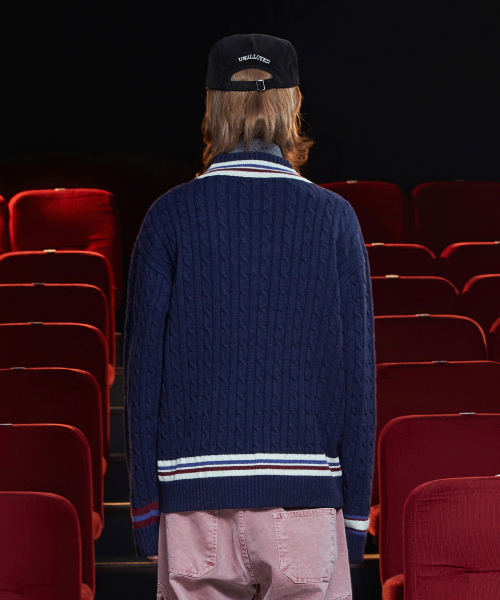 UNALLOYED（アナロイド）の「ケーブルVネッククリケットニット / ネイビー（ニット/セーター・メンズ・その他・MEDIUM/LARGE）」の3枚目の写真