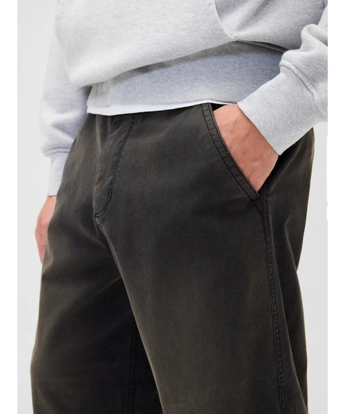 GAP（ギャップ）の「バギーカーキパンツ（チノパンツ・メンズ・グリーン/ブルー/ブラック/ベージュ・28W 30L/29W 30L/30W 30L/31W 30L/31W 32L/32W 30L/32W 32L/33W 32L/36W 32L/34W 32L）」の14枚目の写真