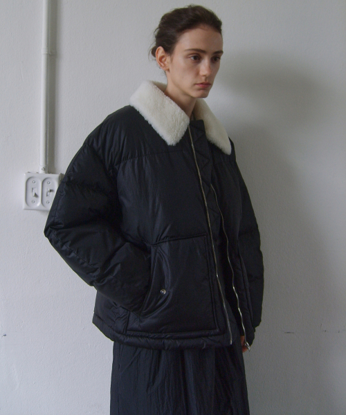 EN OR（エンオール）の「SHEARING COLLAR PADDING JACKET - BLACK（ダウンジャケット/コート・レディース・その他・FREE）」の3枚目の写真