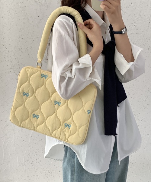 pyornim(ピョルニム)の「【26年春夏新作】【2WAY】キルティングリボン 刺繍 PCバッグ ケース バッグインバッグ(PC・タブレットケース・レディース・イエロー/ブラック/ピンク/ホワイト・F)」の17枚目の写真