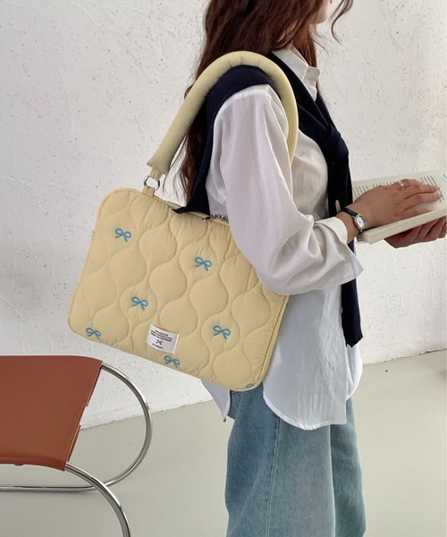 pyornim(ピョルニム)の「【26年春夏新作】【2WAY】キルティングリボン 刺繍 PCバッグ ケース バッグインバッグ(PC・タブレットケース・レディース・イエロー/ブラック/ピンク/ホワイト・F)」の15枚目の写真