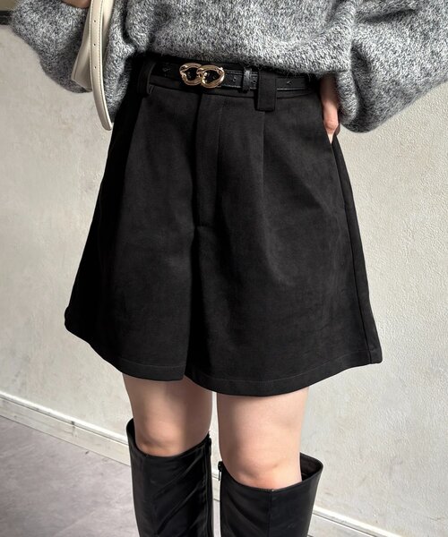 Thevon（ゼボン）の「Fスエードタックハーフパンツ（その他パンツ・レディース・ブラウン/ブラック・FREE）」の2枚目の写真