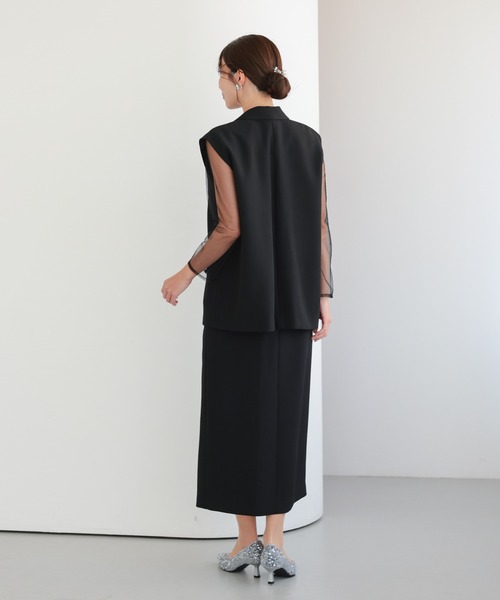 haremode（ハレモード）の「結婚式 お呼ばれ 二次会 謝恩会 成人式 同窓会 対応 20代 30代 フローラル ジレ セットアップ シアートップス レイヤード 2点セットパーティ オケージョン ドレス（ドレス・レディース・チャコール/ブラック・S/M）」の5枚目の写真