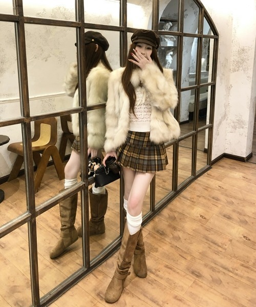 gossip!ロサンゼルス(ゴシップロサンゼルス)の「【Y2Kガーリー】レトロ配色チェックウールライクプリーツミニスカート【サイズあり】 (韓国ファッションガーリー定番)(スカート・レディース・グレー/ブラウン・S/M)」の7枚目の写真