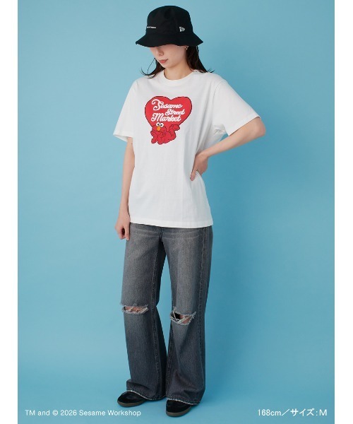 SESAME STREET(セサミストリート)の「【BIG HUGS,BIG HEARTS】【UNISEX】発砲プリントTシャツ(Tシャツ/カットソー・レディース・ピンク/レッド/ブルー・M/L)」の7枚目の写真