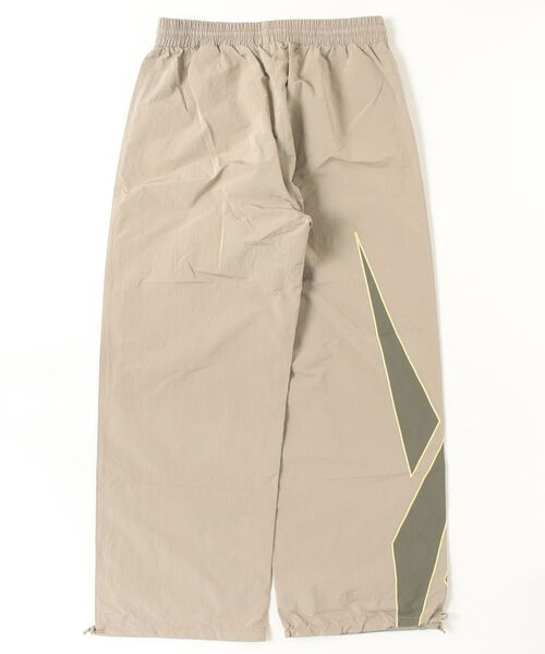 Reebok（リーボック）の「REEBOK UNISEX ICON REMIX TRACK PANT RMCH00DC99FAB0016158（その他パンツ・メンズ・ベージュ・M）」の2枚目の写真
