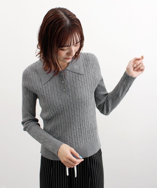 ABYS(アビス)の「ロゴ刺繍ケーブルポロニット(ニット/セーター・レディース・グレー/レッド/ネイビー/イエロー・FREE)」の9枚目の写真