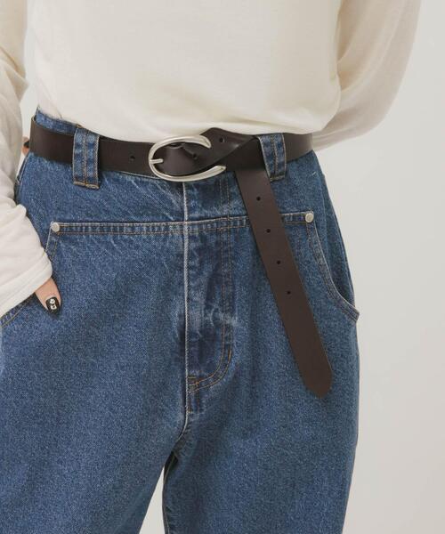 KBF（ケイビーエフ）の「バックルデザインレザーベルト（ベルト・レディース・ブラック/ダークブラウン・ONE）」の2枚目の写真