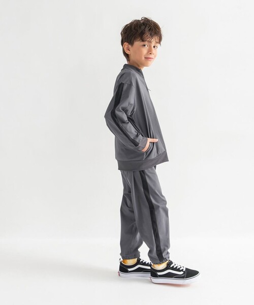 BRANSHES（ブランシェス）の「【WEB限定/DRC】【アクティブテックス】吸水速乾ジップアップジャケット（その他アウター・キッズ・チャコールグレー/ブラック/ベージュ/カーキ・120/150/130/140）」の20枚目の写真