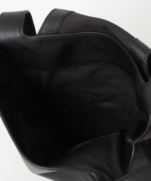 YArKA（ヤーカ）の「【YArKA/ヤーカ】real leather braided strap flap marche bag [wam11] / コブラ編フラップマルシェバッグ（ハンドバッグ・メンズ・ブラック・FREE）」の12枚目の写真