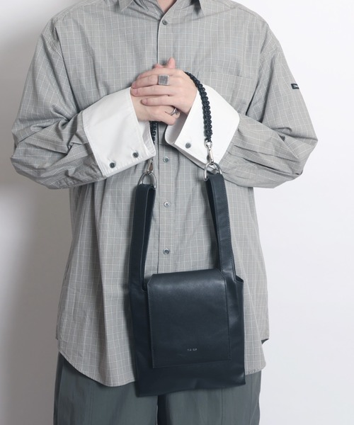 YArKA（ヤーカ）の「【YArKA/ヤーカ】real leather braided strap flap marche bag [wam11] / コブラ編フラップマルシェバッグ（ハンドバッグ・メンズ・ブラック・FREE）」の3枚目の写真