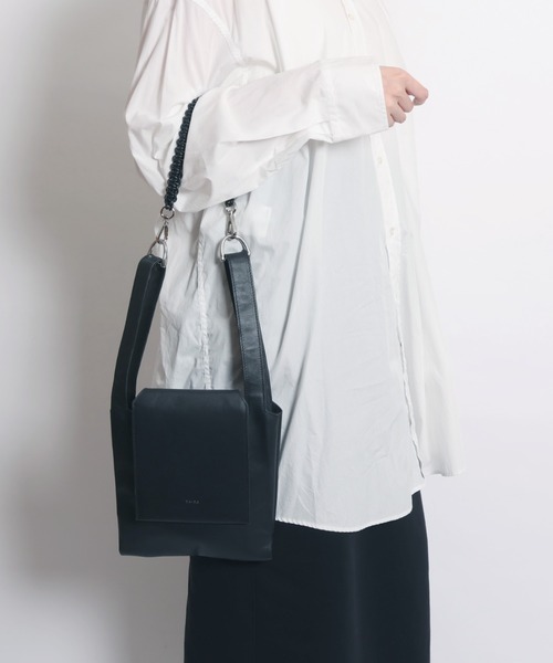 YArKA（ヤーカ）の「【YArKA/ヤーカ】real leather braided strap flap marche bag [wam11] / コブラ編フラップマルシェバッグ（ハンドバッグ・メンズ・ブラック・FREE）」の7枚目の写真