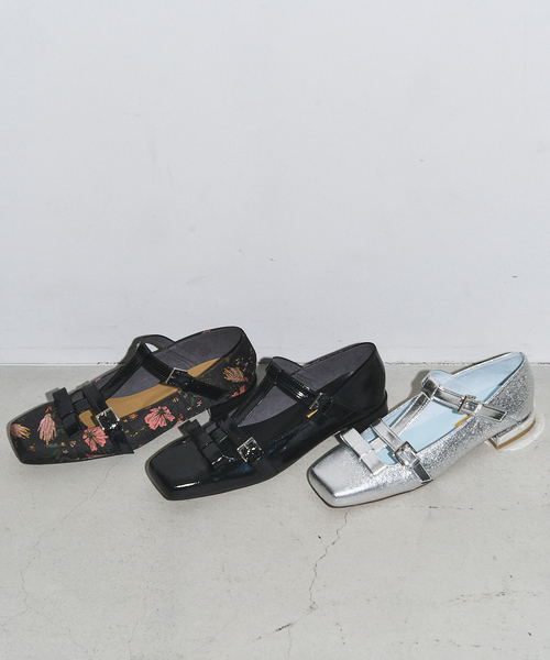 GRISE(グリーズ)の「GRISEスクエアダブルTストラップフラット(その他シューズ・レディース・ブラック/シルバー/ピンク・22cm/22.5cm/23cm/23.5cm/24cm/24.5cm/25cm)」の4枚目の写真