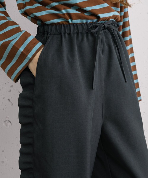 POU DOU DOU（プードゥドゥ）の「サイドフリルイージーパンツ（その他パンツ・レディース・ライトグレー/ボルドー/ダークグレー・3）」の17枚目の写真