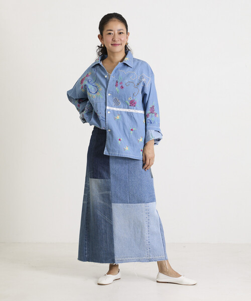 Freada（フリーダ）の「Freada/フリーダ オープンカラー 刺繍 シャツジャケット（シャツ/ブラウス・レディース・サックスブルー/ホワイト・ONE SIZE）」の3枚目の写真