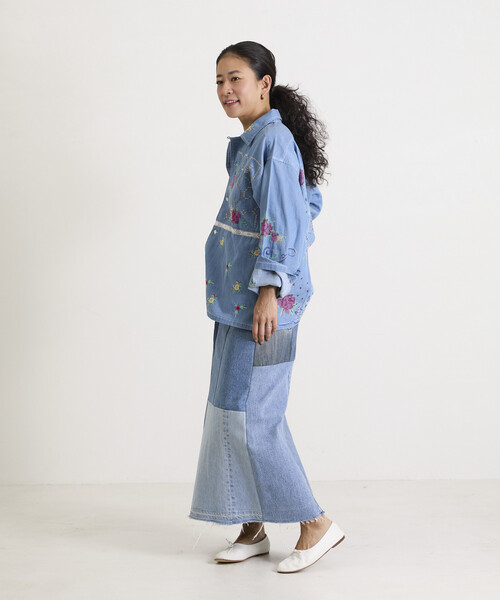 Freada（フリーダ）の「Freada/フリーダ オープンカラー 刺繍 シャツジャケット（シャツ/ブラウス・レディース・サックスブルー/ホワイト・ONE SIZE）」の4枚目の写真