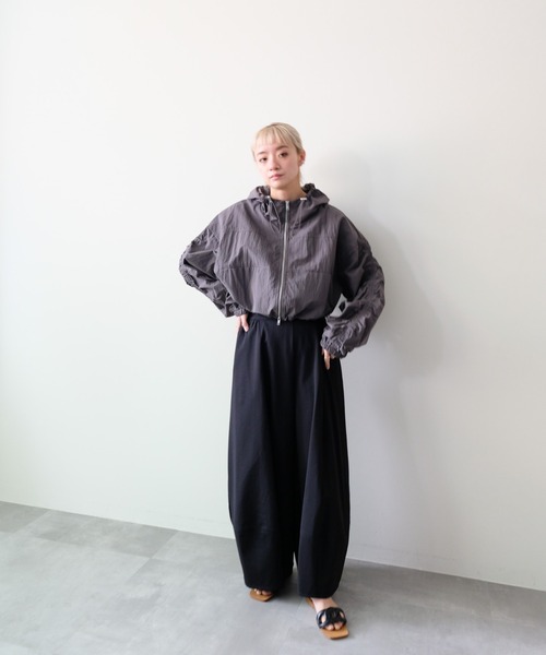 DOLLUPOOPS(ドールアップウップス)の「Cocoon Silhouette Wide Pants(コクーンシルエットワイドパンツ)(その他パンツ・レディース・ブラック/オフホワイト/グレー・FREE)」の7枚目の写真