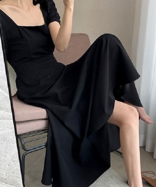 Flugge(フラッジー)の「スクエアネック半袖ワンピース(ワンピース・レディース・ブラック・LARGE/MEDIUM)」の3枚目の写真