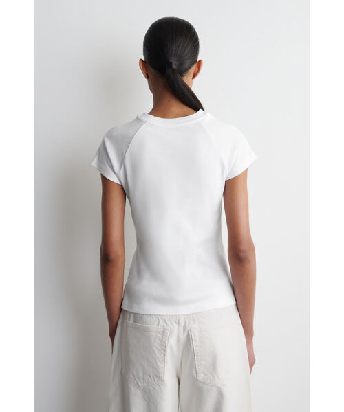 COS(コス)の「スリムフィット コットンTシャツ(Tシャツ/カットソー・レディース・ホワイト×ブルー/ホワイト系/グレー系その他/ブラウン系その他・S/XS/M/L/XL)」の12枚目の写真