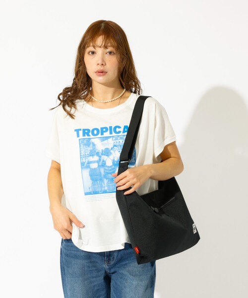 CHUMS（チャムス）の「【CHUMS / チャムス】Plain Shoulder Bag/ショルダーバッグ / ユニセックス（バックパック/リュック・メンズ・ブルー/その他/グレイッシュベージュ/ブラック・フリー）」の14枚目の写真