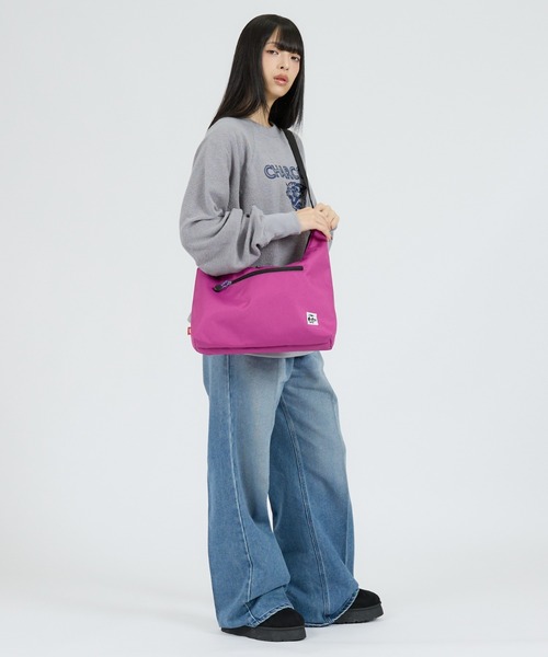 CHUMS(チャムス)の「【CHUMS / チャムス】Plain Shoulder Bag/ショルダーバッグ / ユニセックス(バックパック/リュック・メンズ・ブルー/その他/グレイッシュベージュ/ブラック/ネイビー/パープル・フリー)」の12枚目の写真
