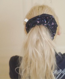 chernyy�i�`�F���j�[�j�́uchernyy floral scrunchie / ���ԕ��V���V���i�V���V���j�v