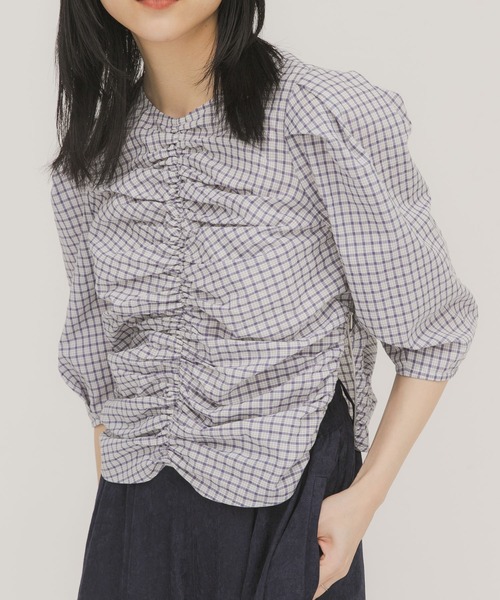 KBF（ケイビーエフ）の「フロントギャザーコンパクトブラウス（シャツ/ブラウス・レディース・ホワイト系その他/ベージュ系その他/グレー系その他・ONE）」の4枚目の写真