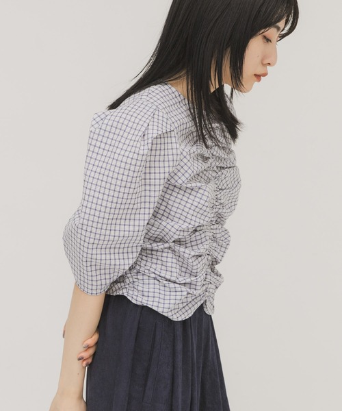 KBF（ケイビーエフ）の「フロントギャザーコンパクトブラウス（シャツ/ブラウス・レディース・ホワイト系その他/ベージュ系その他/グレー系その他・ONE）」の5枚目の写真