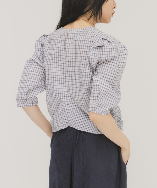 KBF（ケイビーエフ）の「フロントギャザーコンパクトブラウス（シャツ/ブラウス・レディース・ホワイト系その他/ベージュ系その他/グレー系その他・ONE）」の6枚目の写真