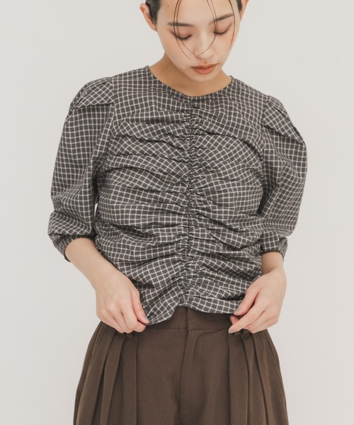 KBF（ケイビーエフ）の「フロントギャザーコンパクトブラウス（シャツ/ブラウス・レディース・ホワイト系その他/ベージュ系その他/グレー系その他・ONE）」の11枚目の写真