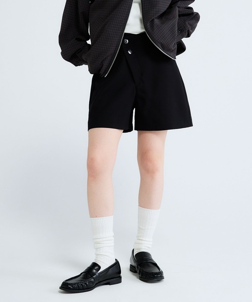 JEANASIS（ジーナシス）の「オーバーラップショートパンツ/665363（その他パンツ・レディース・ブラウン/ブラック・SMALL/MEDIUM）」の2枚目の写真